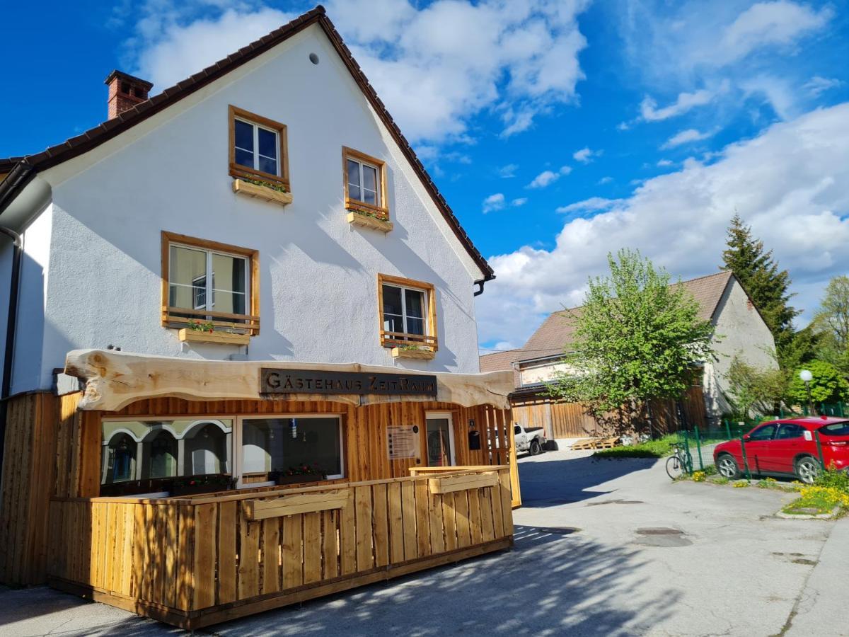 아드몬트 Gastehaus Zeitraum B&B 외부 사진
