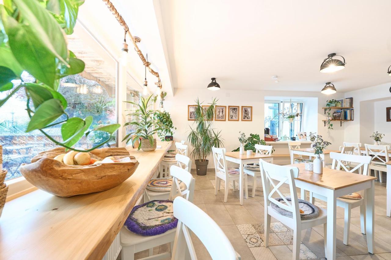 아드몬트 Gastehaus Zeitraum B&B 외부 사진