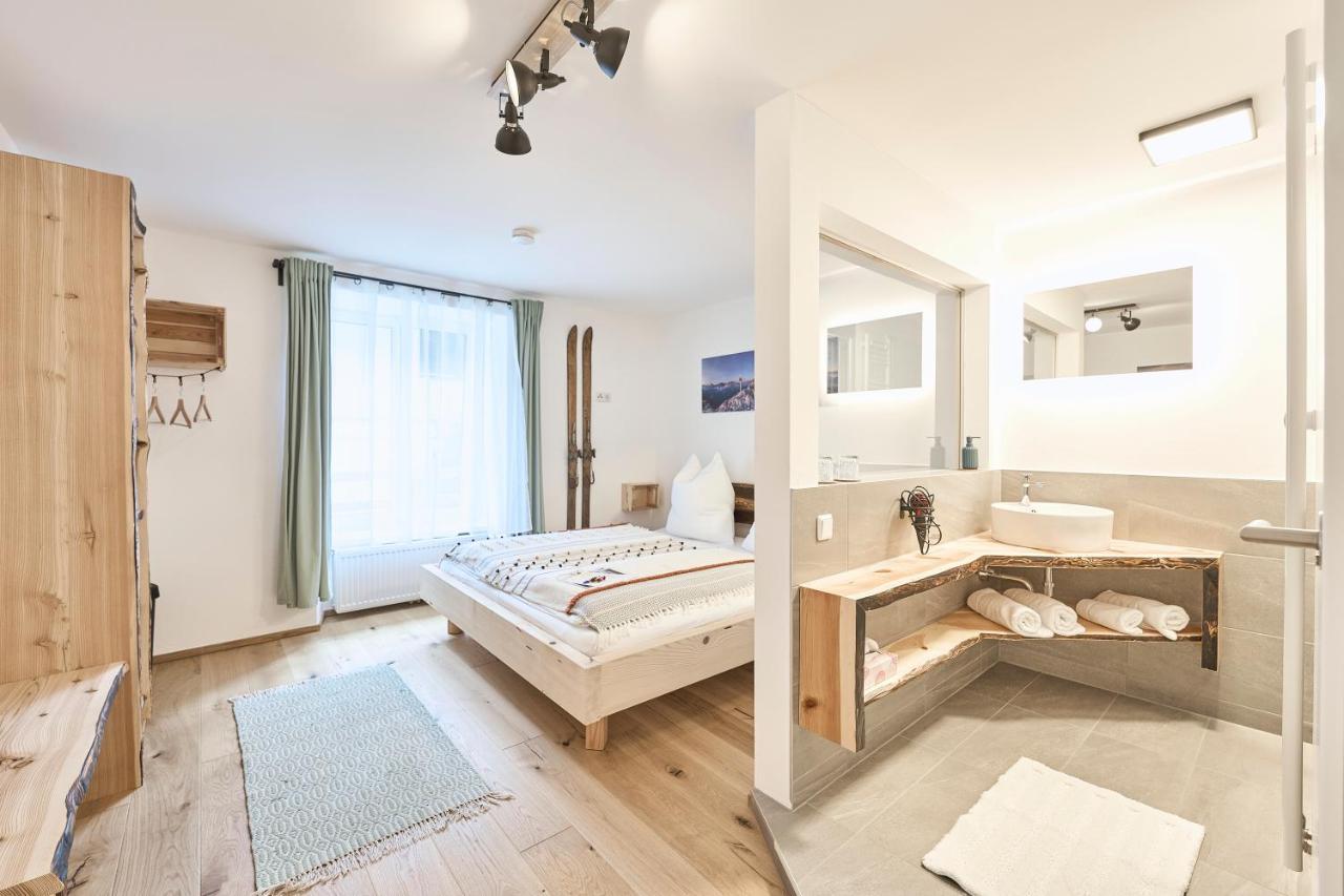 아드몬트 Gastehaus Zeitraum B&B 외부 사진